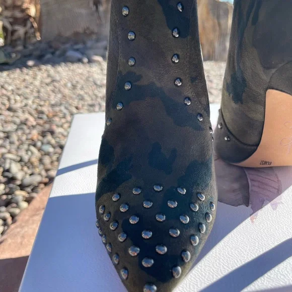 Pixillez3 Camo Studded Detail Western Booties by Jessica Simpson - Picture 4 of 7
